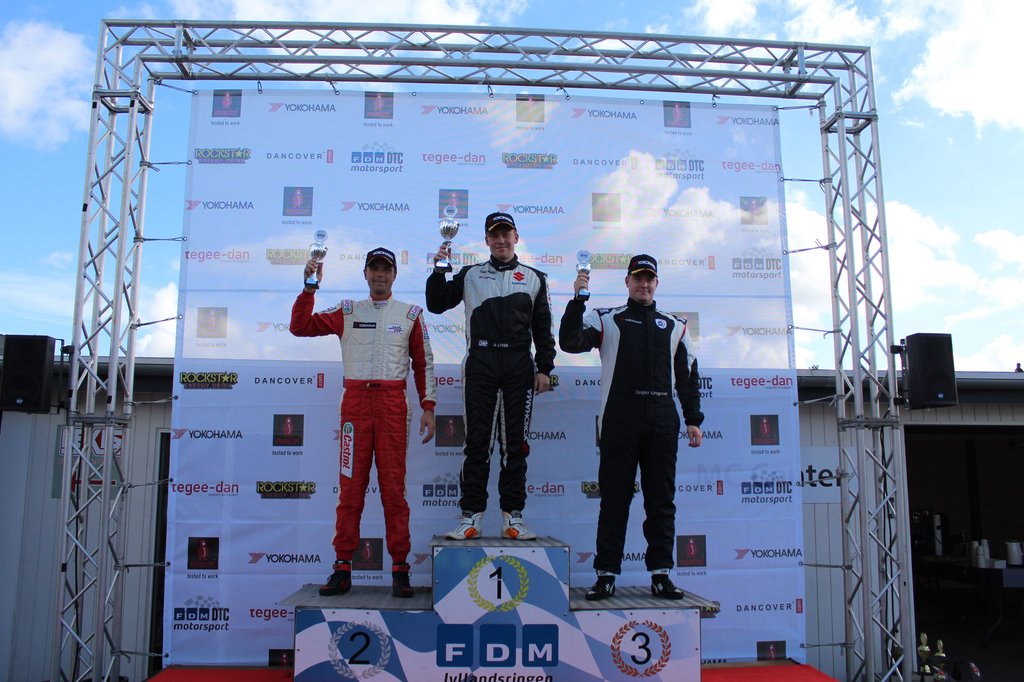Podiet efter heat 1 – Mathias Valentin foran Tommy Nygaard og Jesper Gregersen
(Foto: JJ Media)
